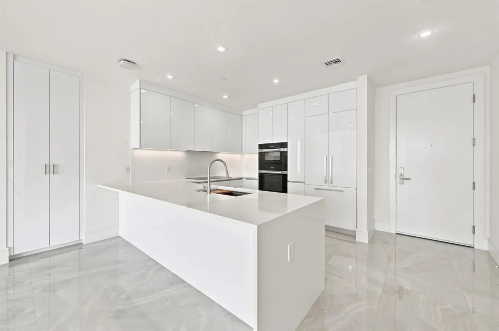 220 Lake Shore Drive #1407 Lake Park, FL 33403