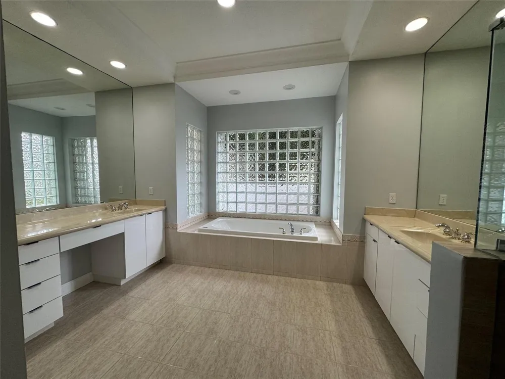 11165 Whitehawk Street Plantation, FL 33324