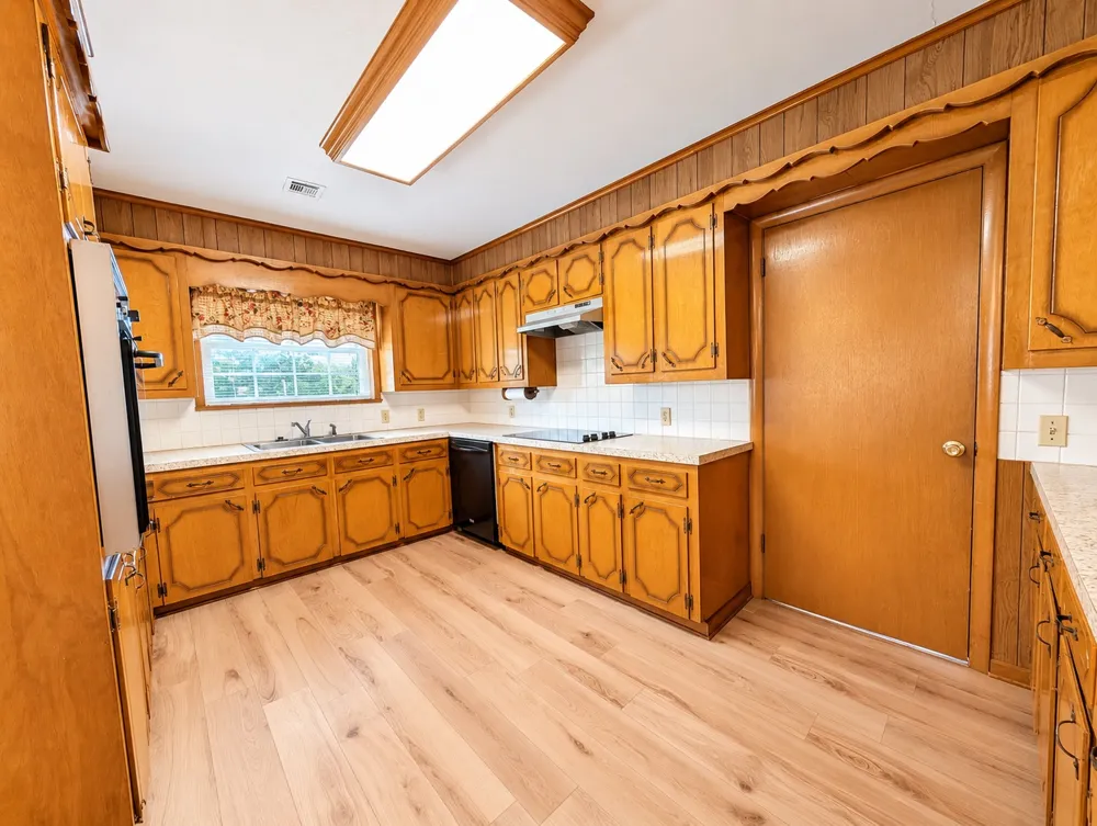 28897 E 141st Street S Coweta, OK 74429
