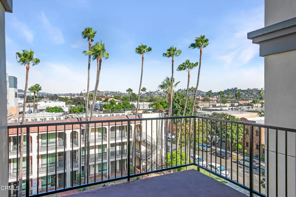 124 W Colorado Street #504 Glendale, CA 91204