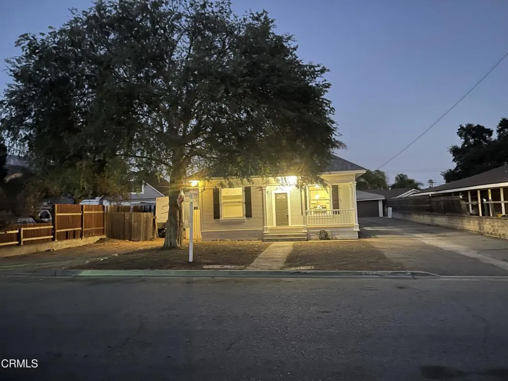 715 Encino Place Santa Paula, CA 93060