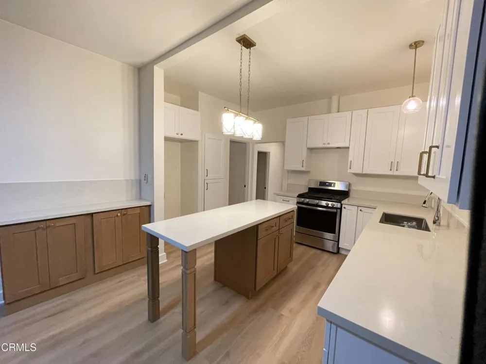 715 Encino Place Santa Paula, CA 93060