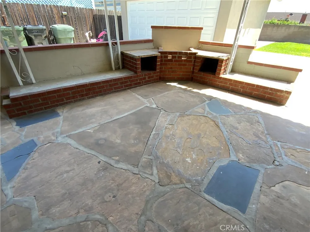 761 W 6th Ontario, CA 91762