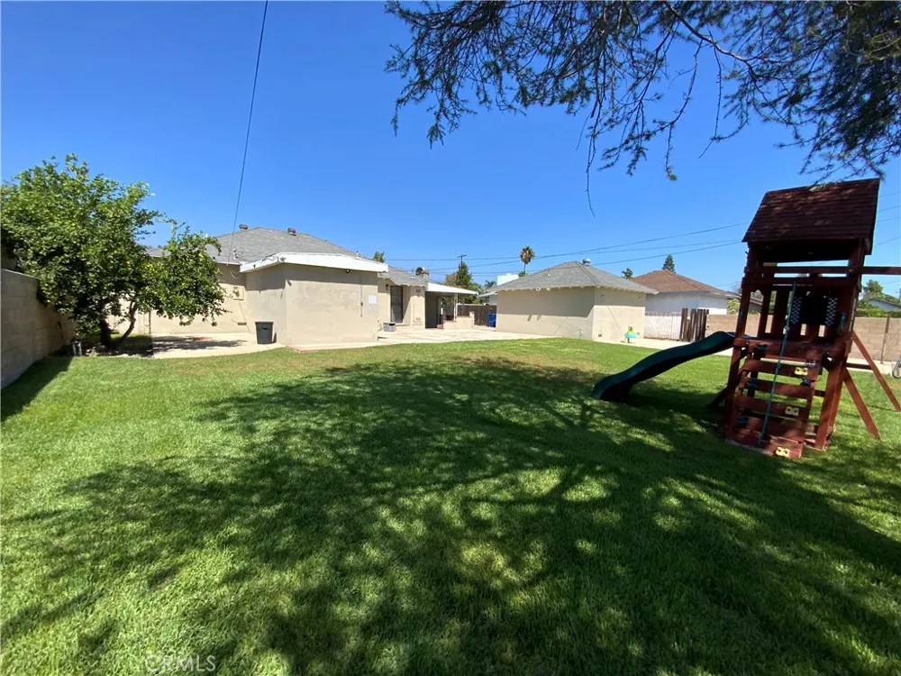 761 W 6th Ontario, CA 91762