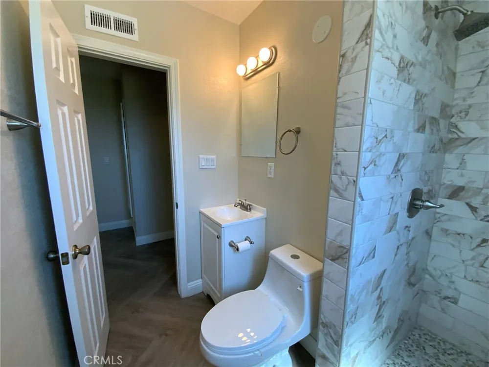 761 W 6th Ontario, CA 91762