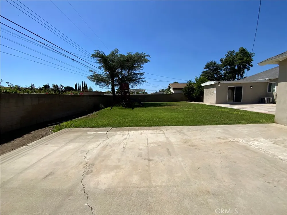 761 W 6th Ontario, CA 91762
