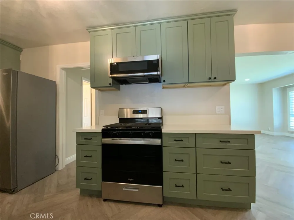 761 W 6th Ontario, CA 91762