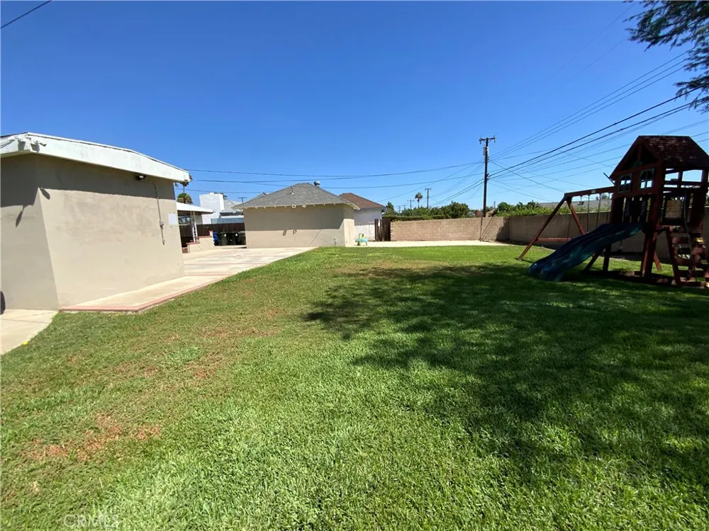 761 W 6th Ontario, CA 91762