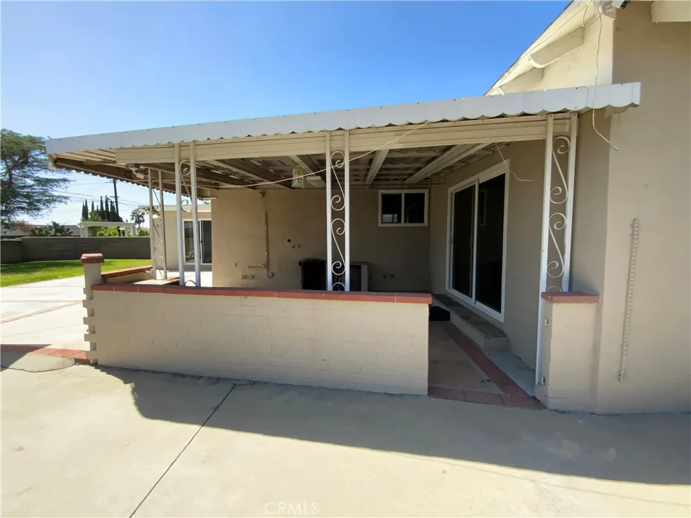 761 W 6th Ontario, CA 91762