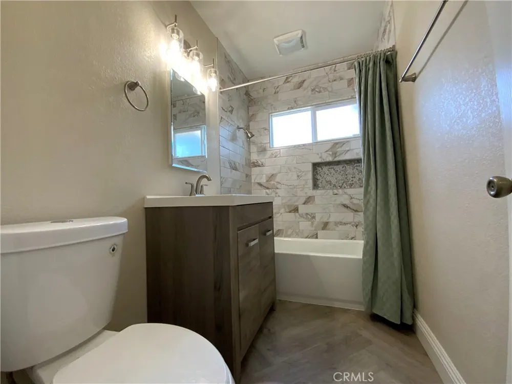 761 W 6th Ontario, CA 91762