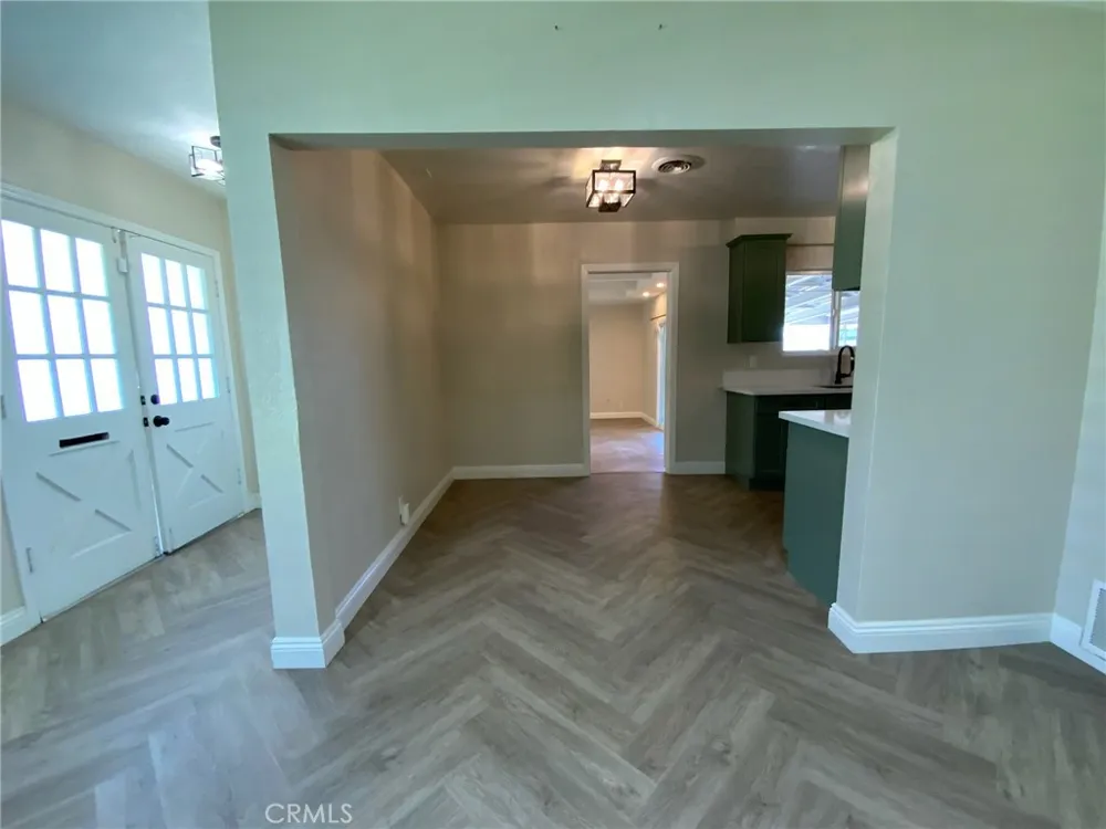 761 W 6th Ontario, CA 91762