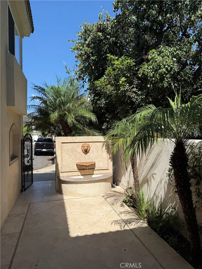 9 Mandrake Irvine, CA 92612