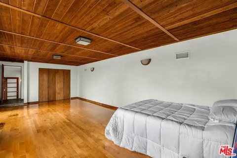 8630 Skyline Drive
