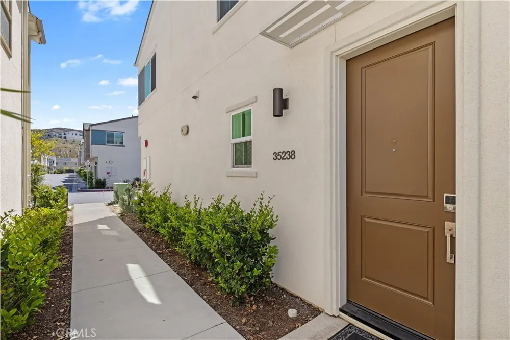35238 Blossom Fallbrook, CA 92028