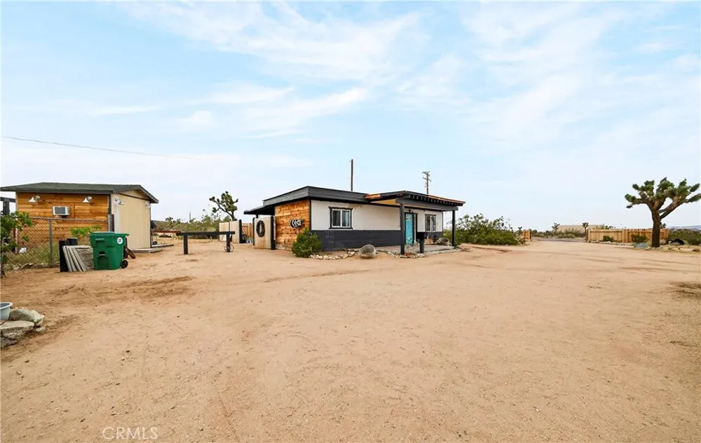 57661 Aberdeen Yucca Valley, CA 92284