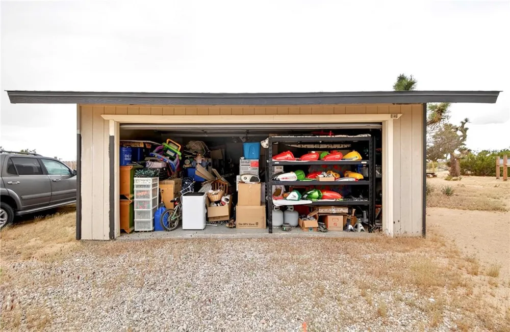 57661 Aberdeen Yucca Valley, CA 92284