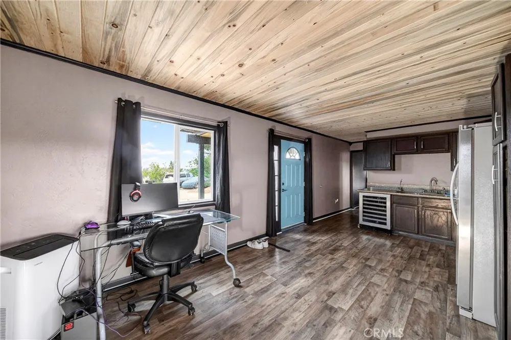 57661 Aberdeen Yucca Valley, CA 92284