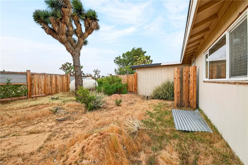 57661 Aberdeen Yucca Valley, CA 92284