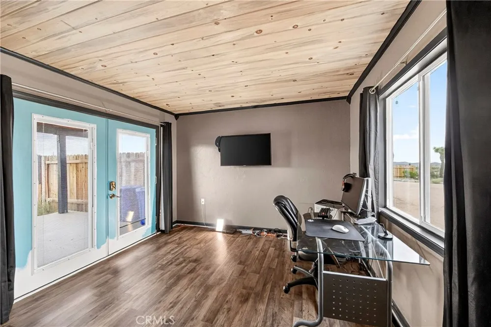 57661 Aberdeen Yucca Valley, CA 92284