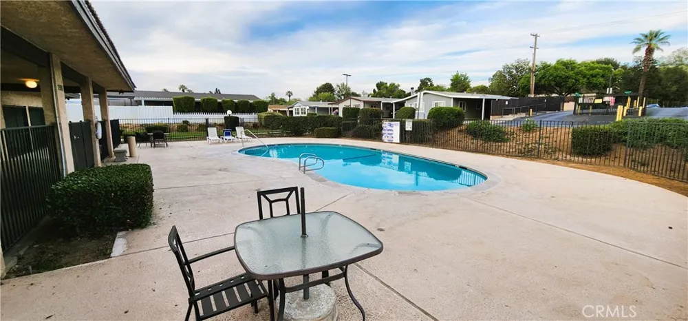 2595 Atlanta #19 Riverside, CA 92507