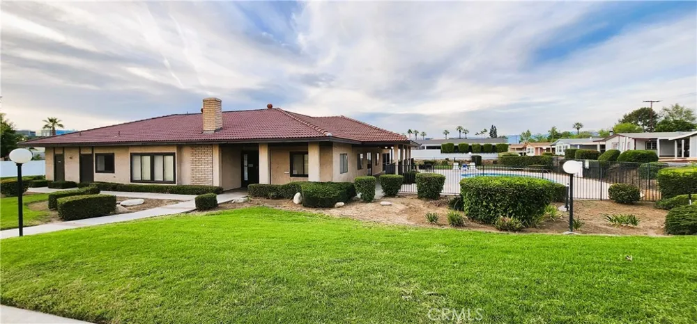 2595 Atlanta #19 Riverside, CA 92507