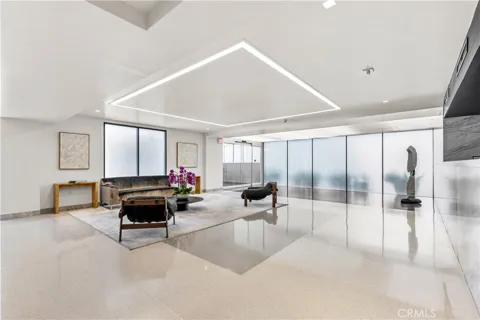 818 Doheny #308
