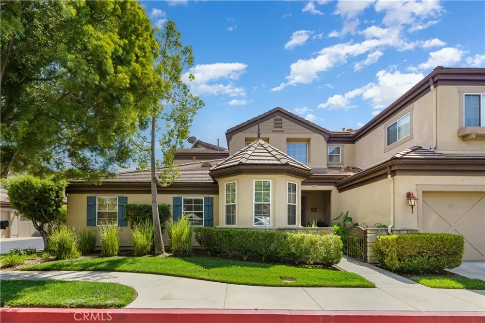 24736 Avignon Drive Valencia, CA 91355