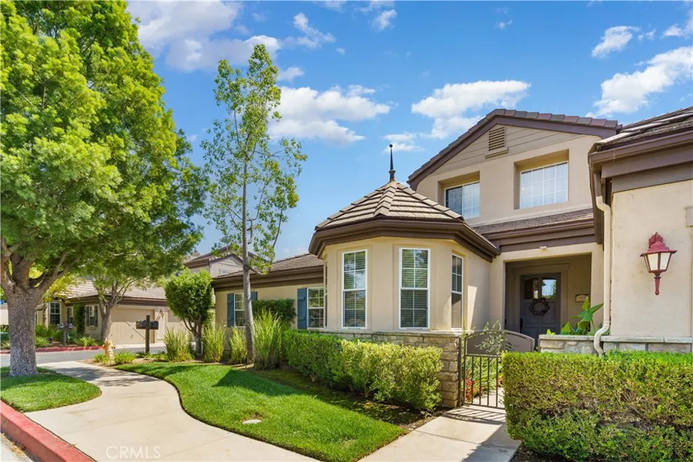 24736 Avignon Drive Valencia, CA 91355