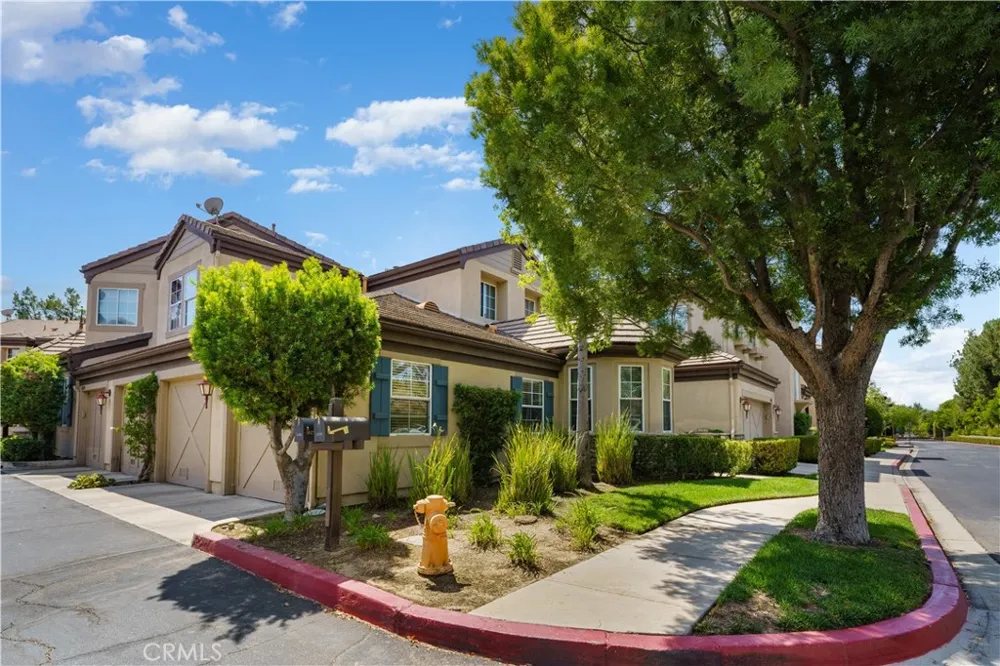 24736 Avignon Drive Valencia, CA 91355