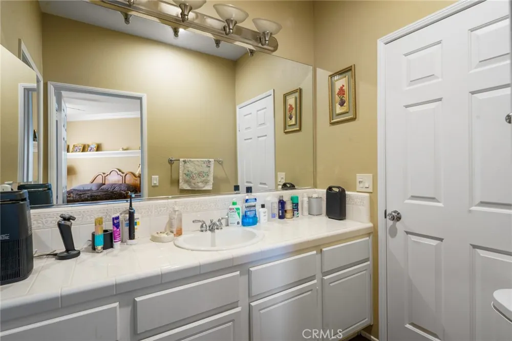 24736 Avignon Drive Valencia, CA 91355