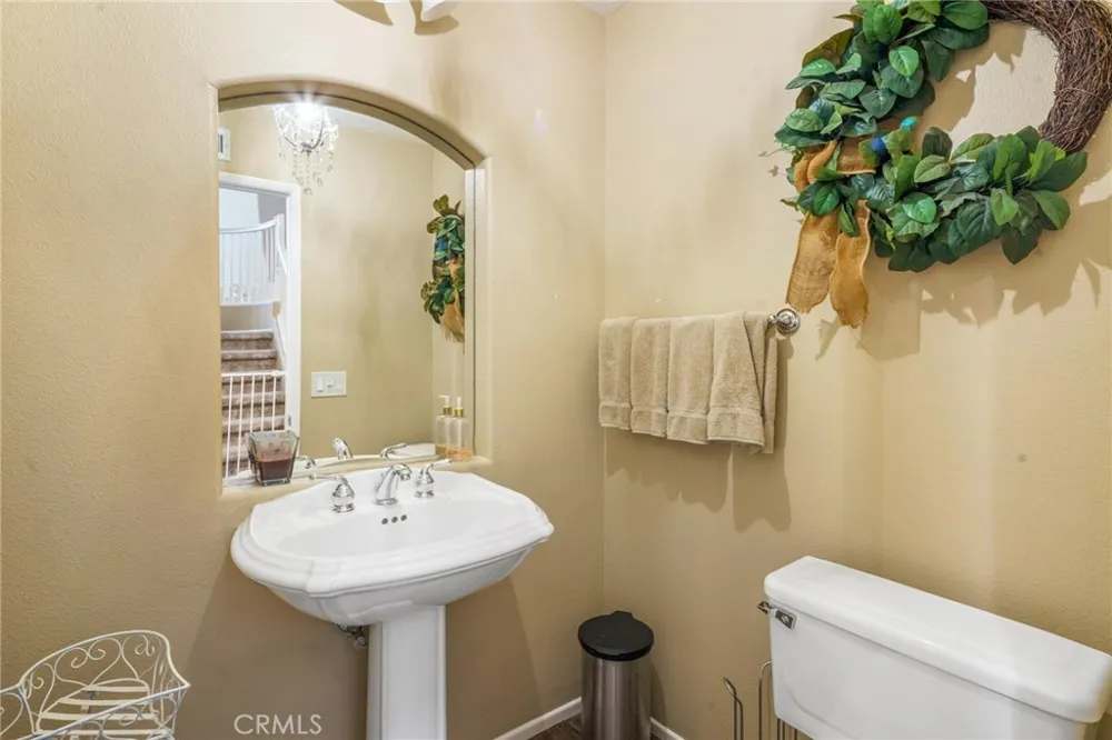 24736 Avignon Drive Valencia, CA 91355