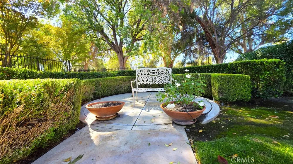 24736 Avignon Drive Valencia, CA 91355