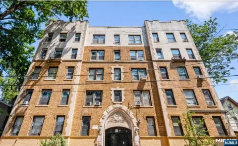 17 Elwood Place 304