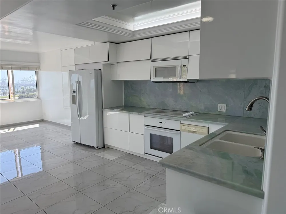 525 E Seaside Long Beach, CA 90802