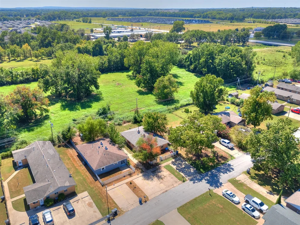24 W Rachel Street Bixby, OK 74008