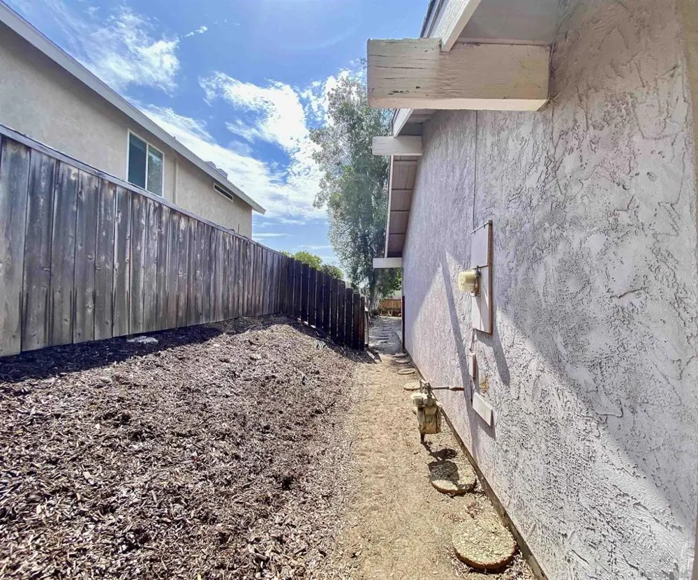 4132 Palm Tree Court La Mesa, CA 91941