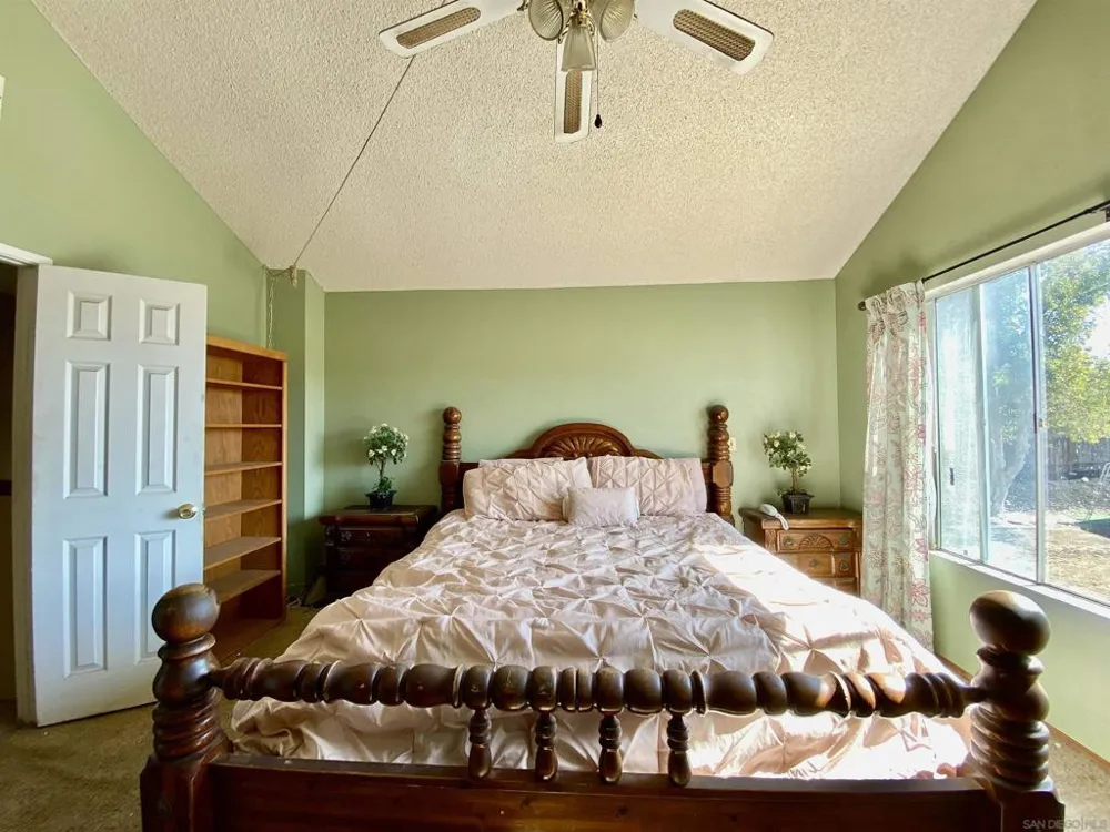 4132 Palm Tree Court La Mesa, CA 91941