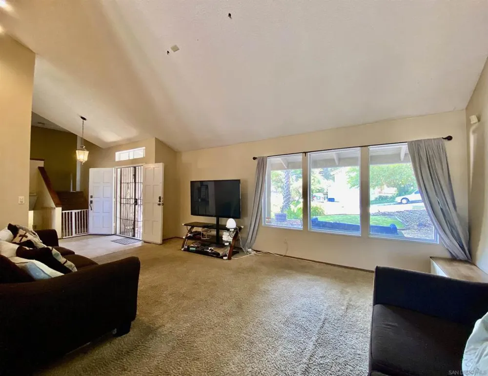 4132 Palm Tree Court La Mesa, CA 91941