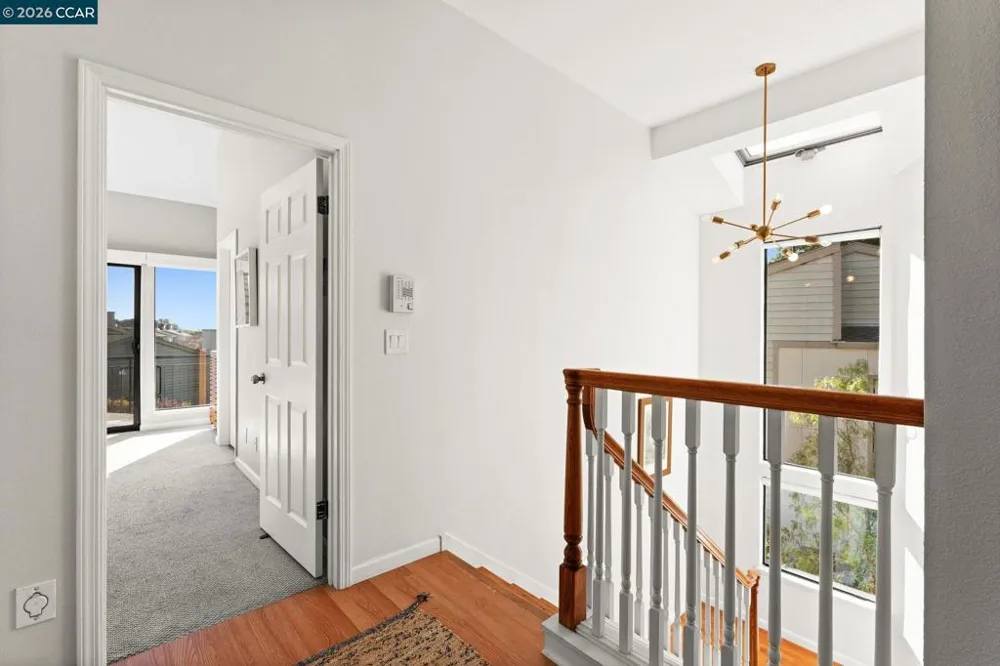 5 Schooner Hill Oakland, CA 94618