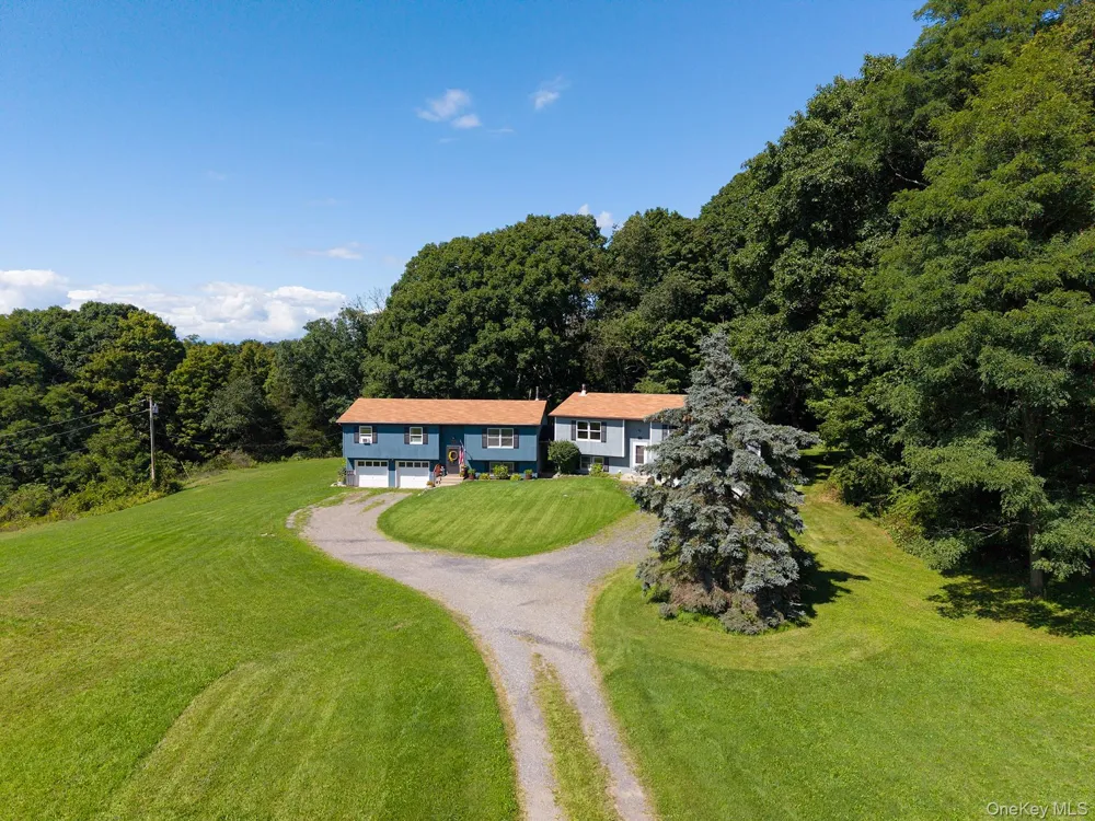 17 Slate Field Lane Clinton Corners, NY 12514
