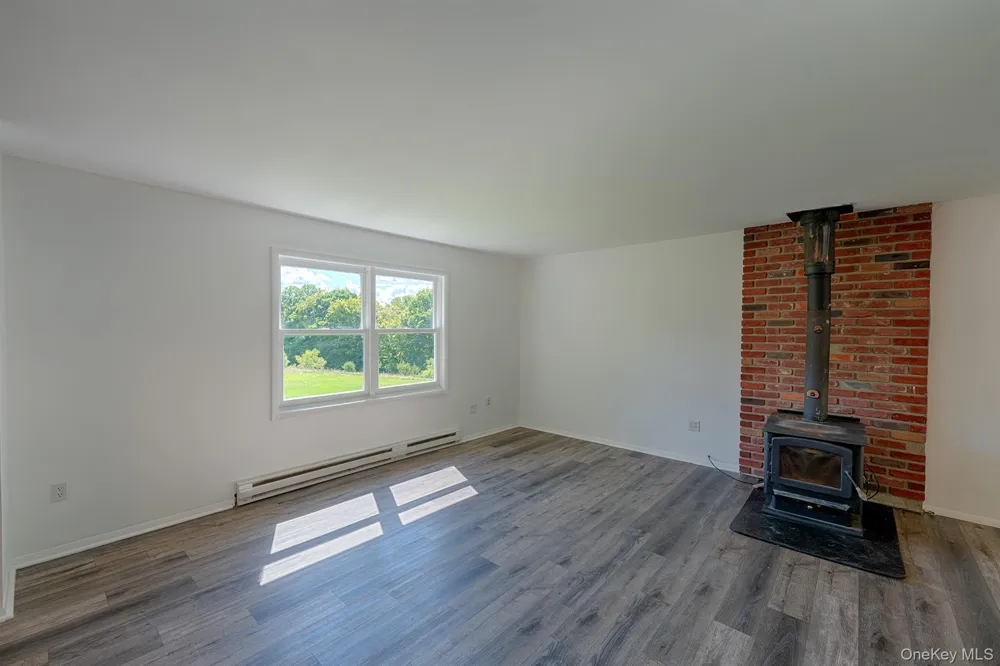 17 Slate Field Lane Clinton Corners, NY 12514