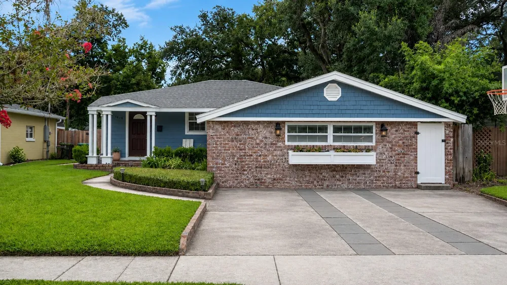 1819 LAKE SUE DRIVE Orlando, FL 32803
