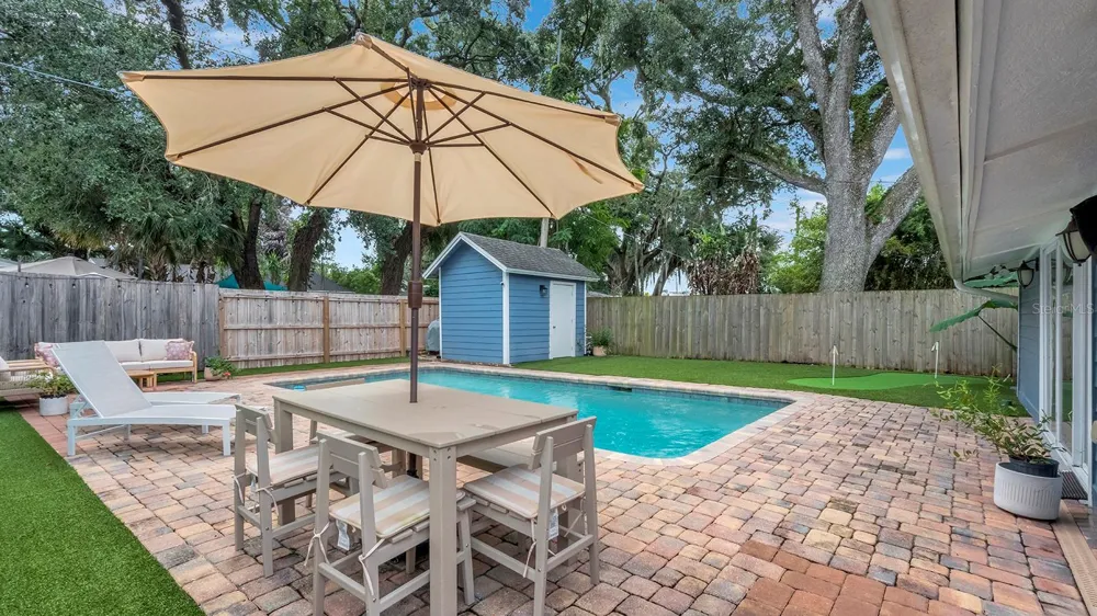 1819 LAKE SUE DRIVE Orlando, FL 32803