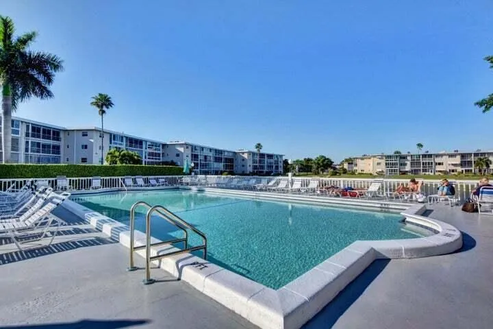 2615 GARDEN DRIVE #310 Lake Worth, FL 33461