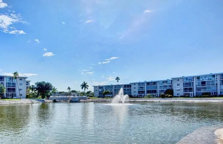 2615 GARDEN DRIVE #310 Lake Worth, FL 33461