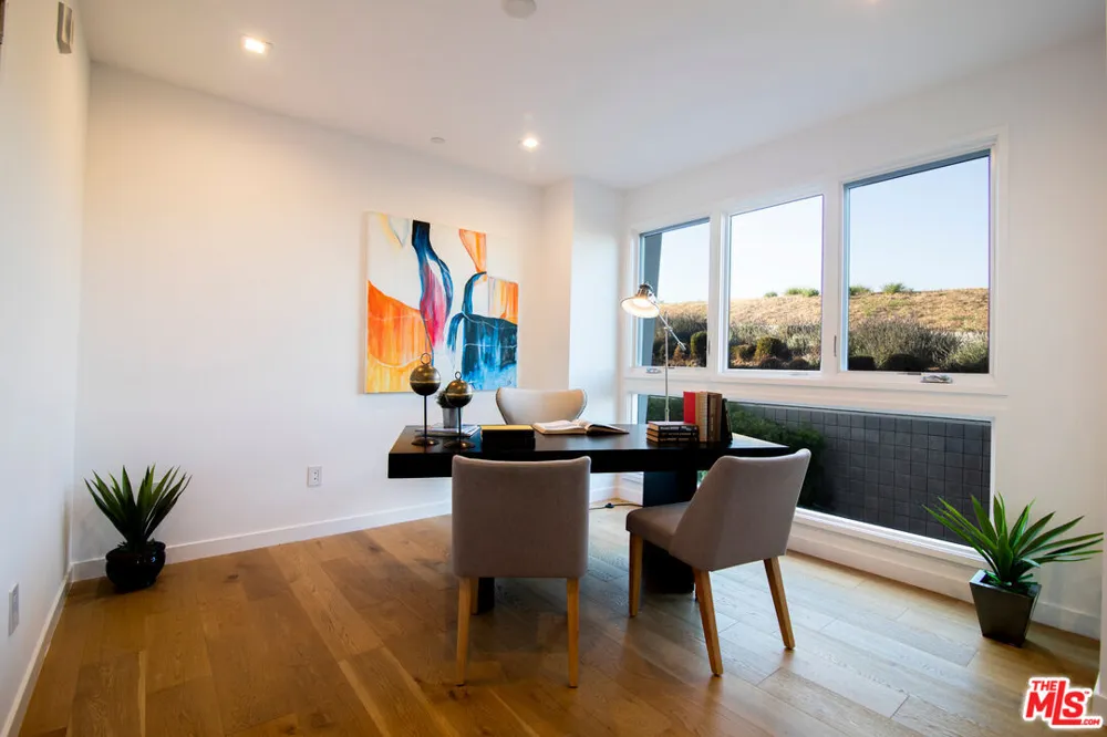 1015 Figueroa Terrace Los Angeles, CA 90012