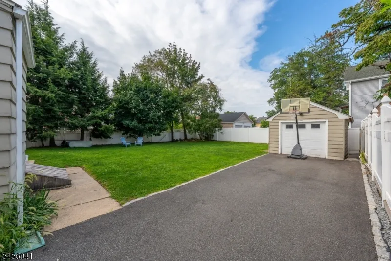 638 Union Ave Elizabeth City, NJ 07208
