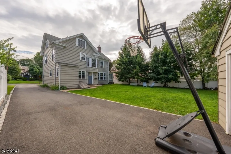 638 Union Ave Elizabeth City, NJ 07208