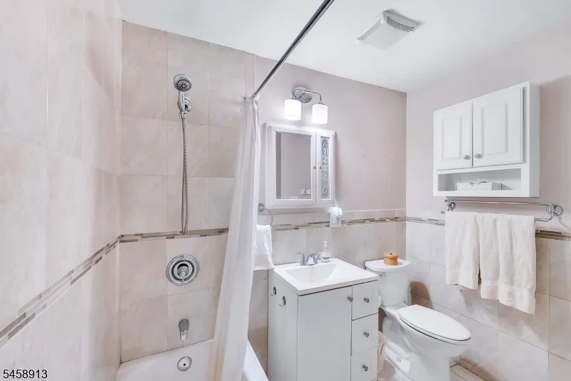 6 Barberry St Vernon, NJ 07418