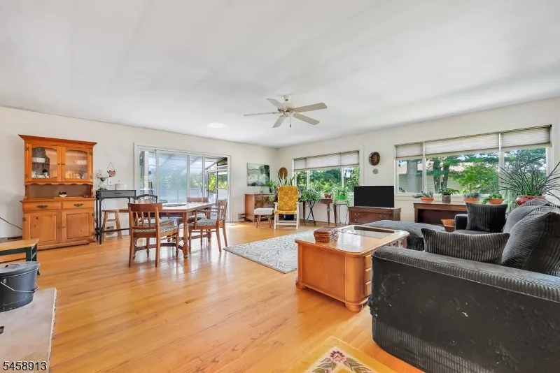 6 Barberry St Vernon, NJ 07418